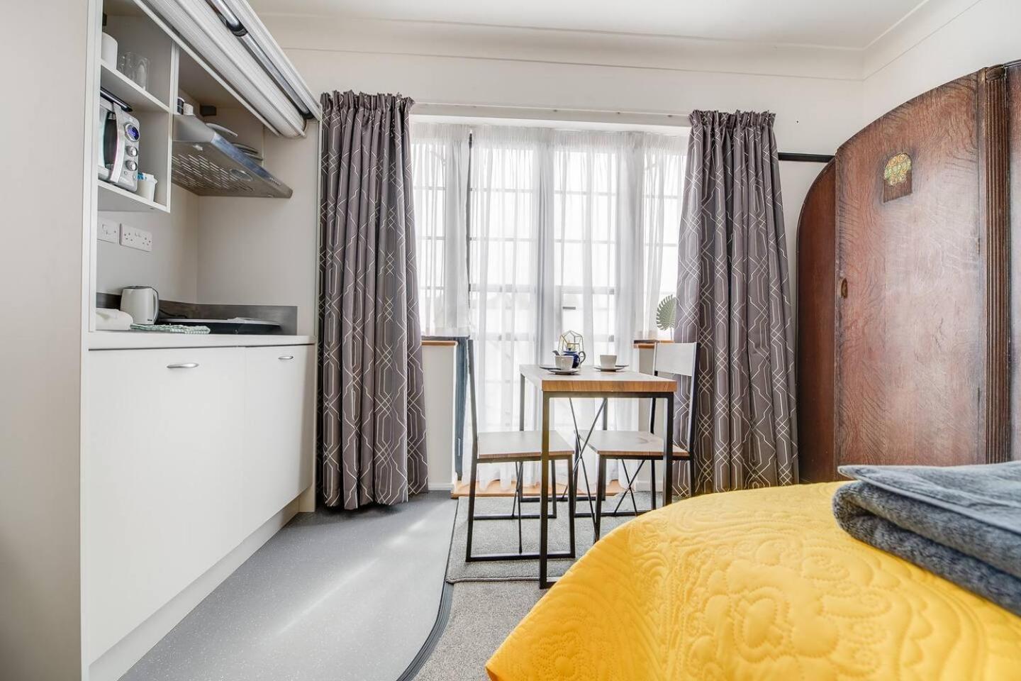 Ferryman Apartments By Places To Be 포츠머스 외부 사진