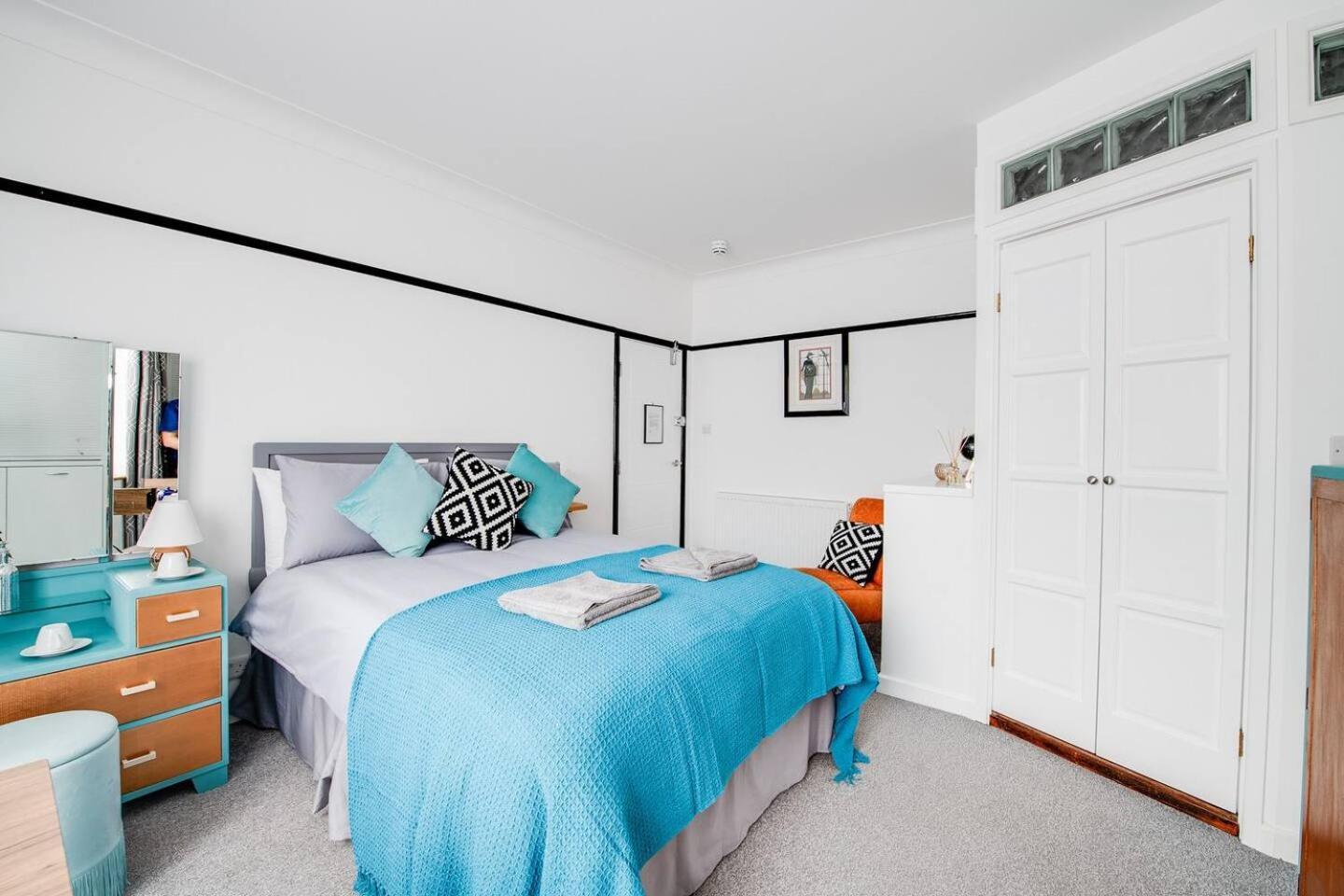 Ferryman Apartments By Places To Be 포츠머스 외부 사진